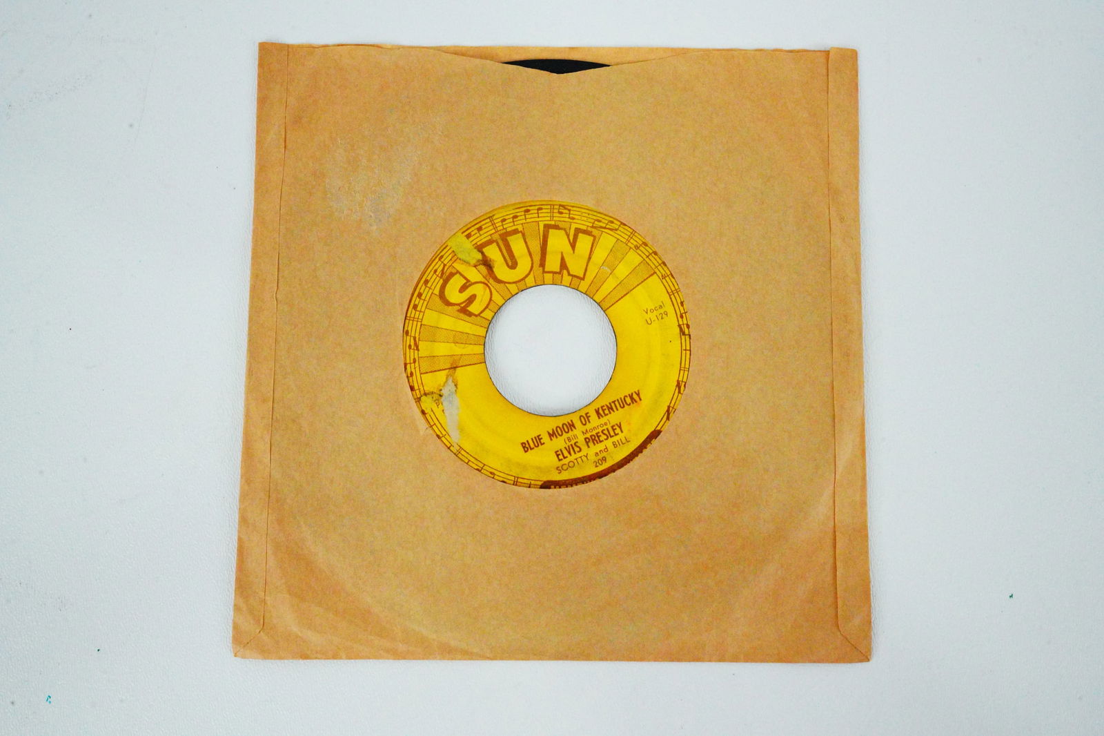 Elvis Presley 1954 Sun Records 209 45 W/Push Marks (1 of 5)