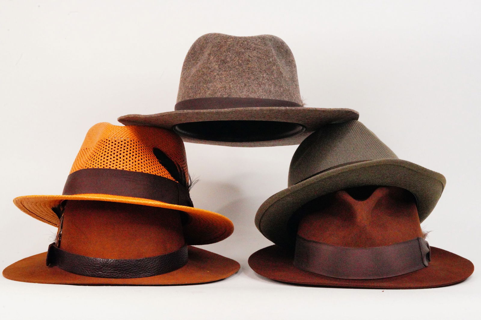 Richard Roundtree Lot of (5) Fedoras W/Felt Hat Box (1 of 20)