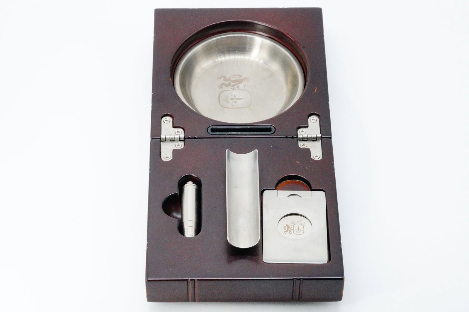 Richard Roundtree Personal Folding Wood Cigar Ashtray Set (1 of 8)