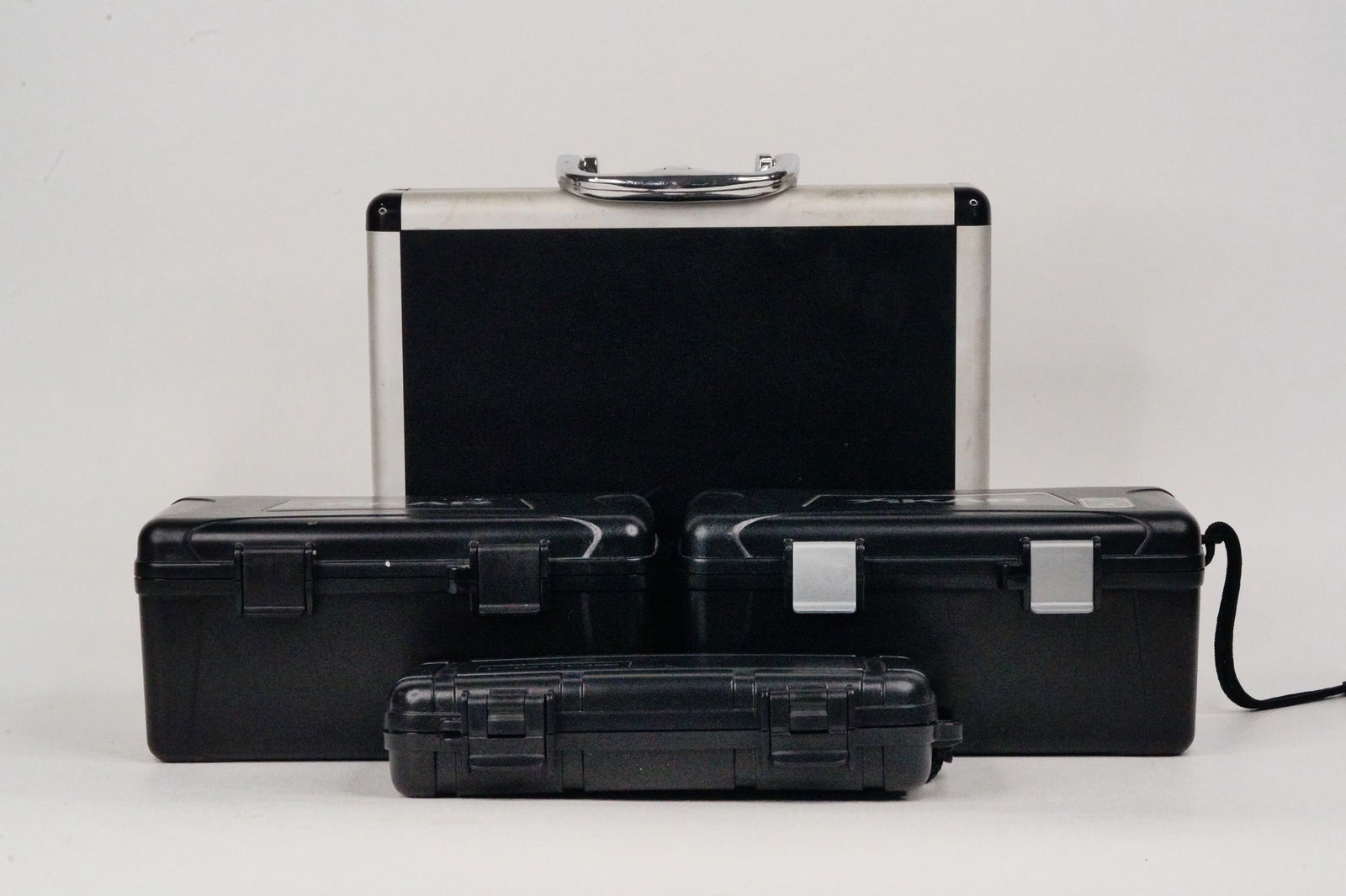 Richard Roundtree Lot of (4) Personally Owned Cigar Boxes: Richard Roundtree Lot of (4) Personally Owned Cigar Boxes - This lot of (4) cigar boxes were personally owned by the late actor Richard Roundtree. The lot includes a metal and leatherette case with ha