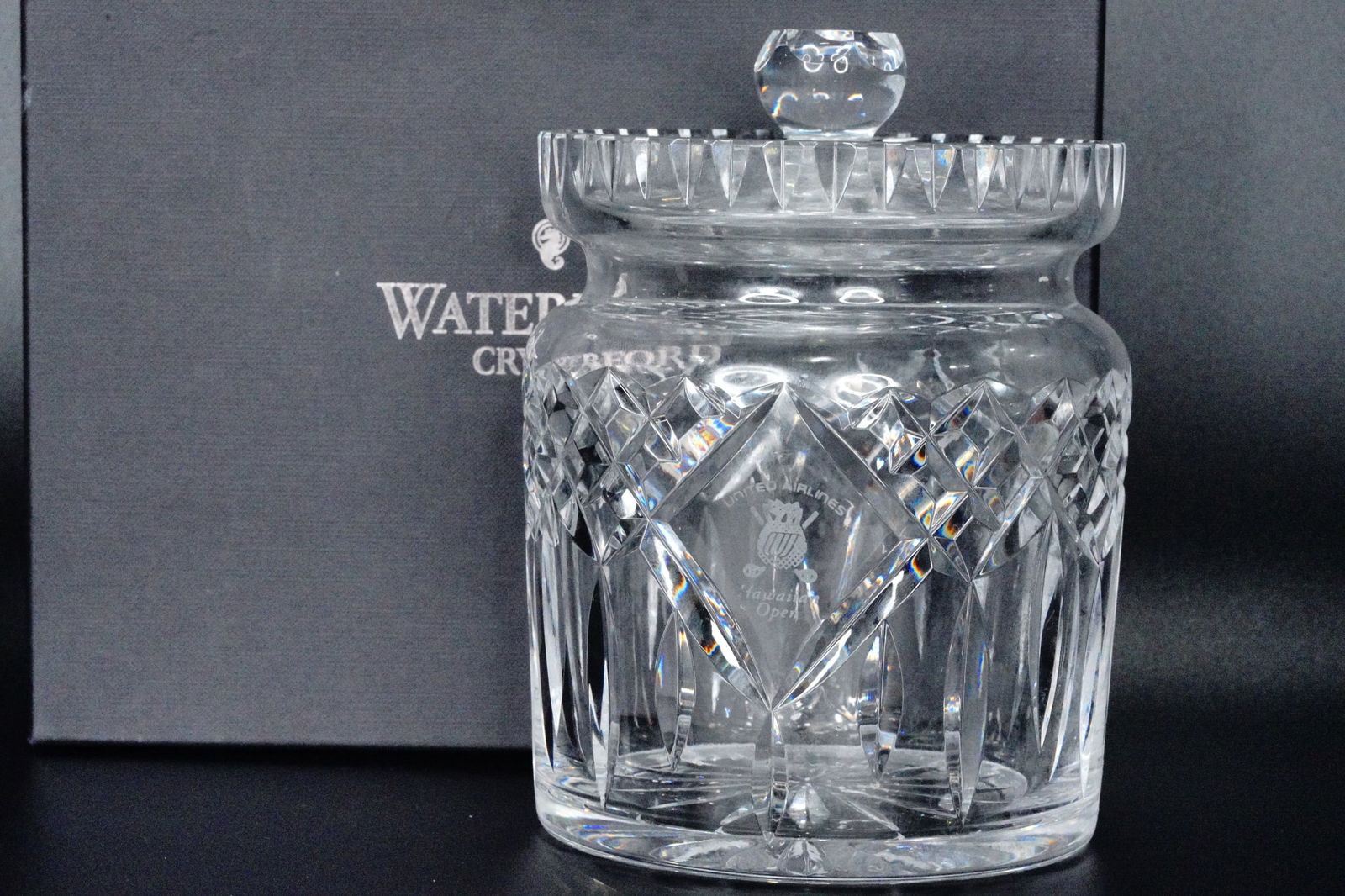 Bibi Hilton's United Airlines Hawaii Open Waterford Jar (1 of 11)