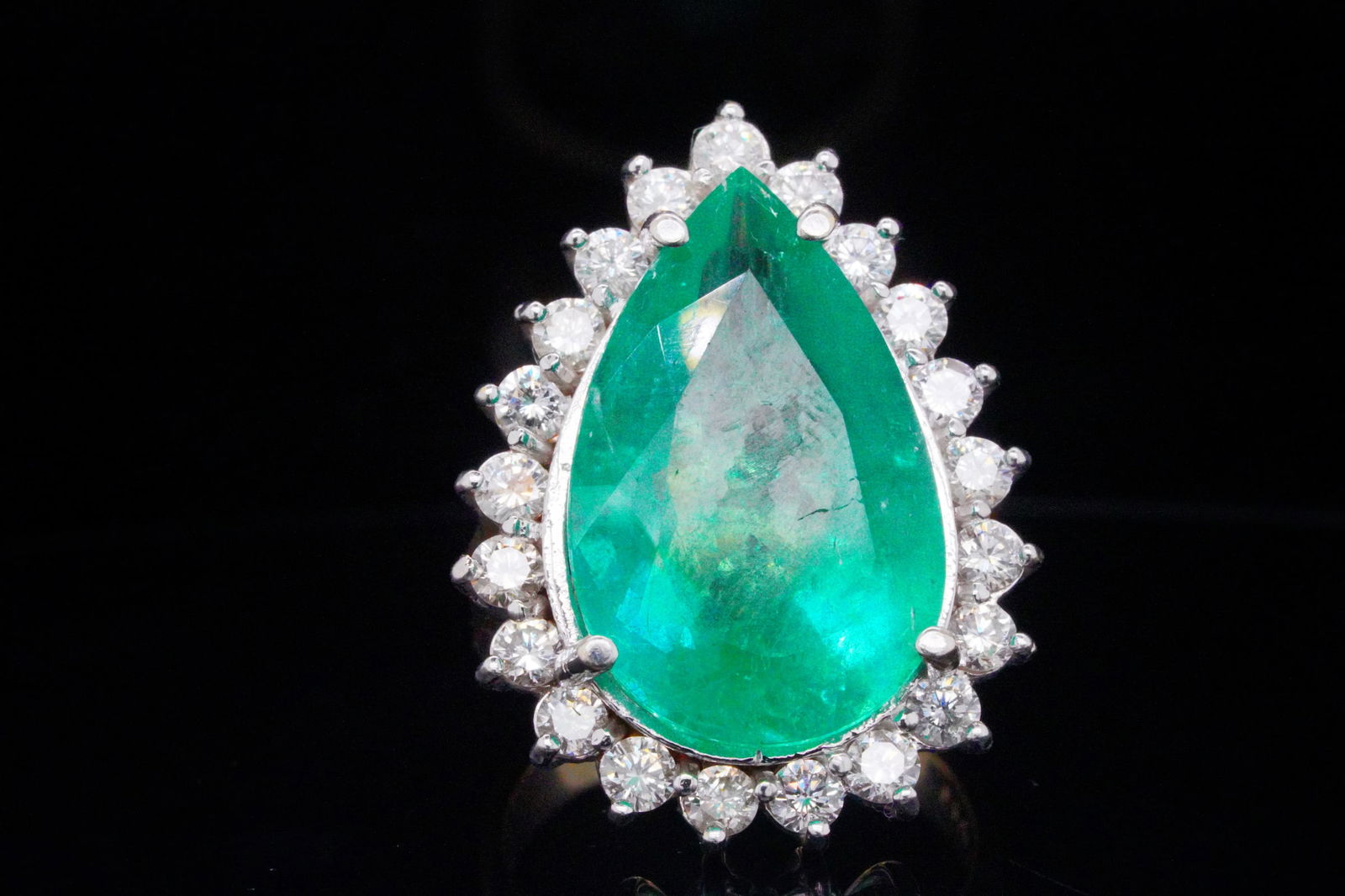 Bibi Hilton's 11.20ct Emerald, 1.30ctw Diamond and 14K Ring (1 of 6)
