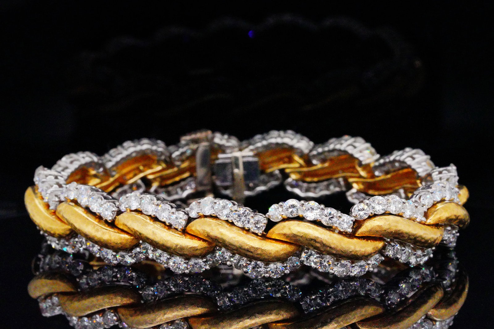 14.00ctw VS1-VS2/G-H Diamond and Platinum/18K Bracelet (1 of 6)