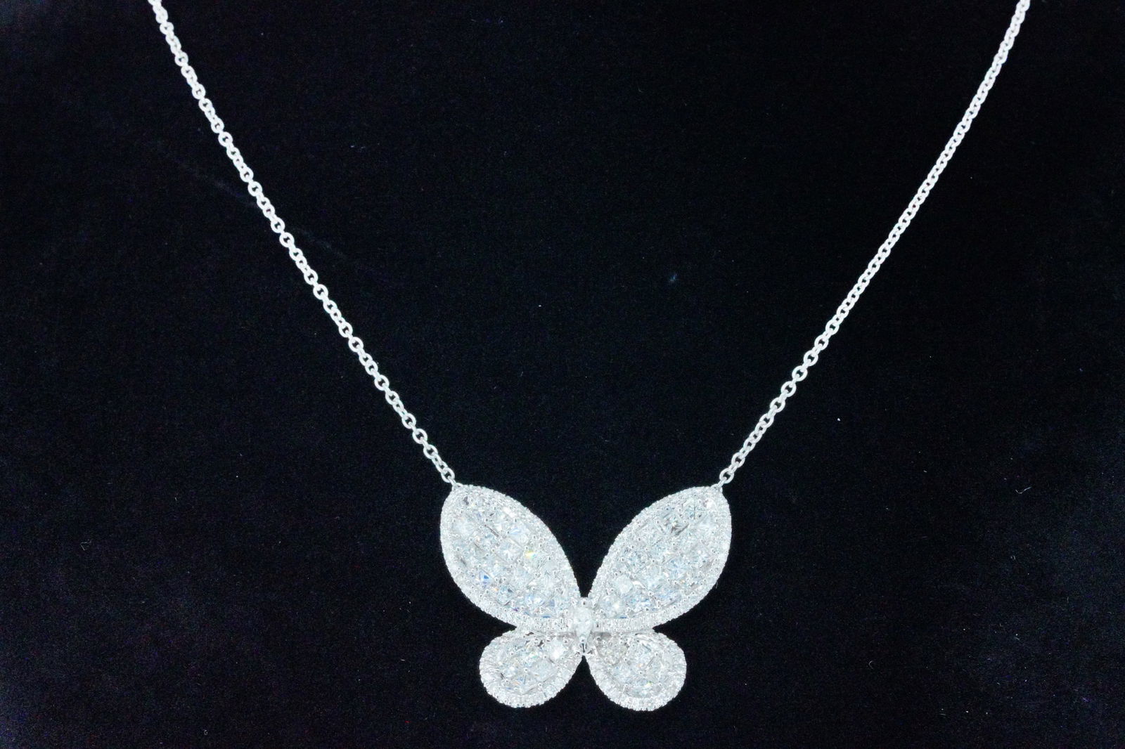 3.75ctw SI1-SI2/G-H Diamond and 14K Butterfly Necklace (1 of 7)