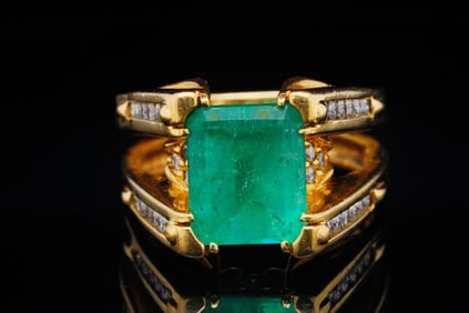 6.00ct Emerald, 1.00ctw SI1-SI2/G-H Diamond and 18K Ring