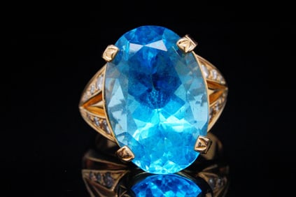 20.00ct Blue Topaz, 0.25ctw Diamond and 14K Ring