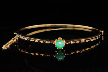 14K Yellow Gold, 0.75ct Cabochon Emerald and Enamel Bangle