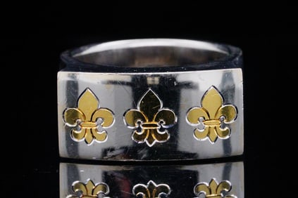 18K White and Yellow Gold Fleur de Lis Ring