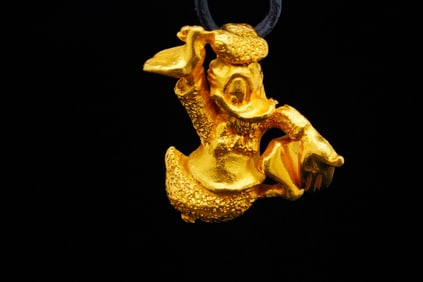 24K Yellow Gold 0.75" Donald Duck Pendant