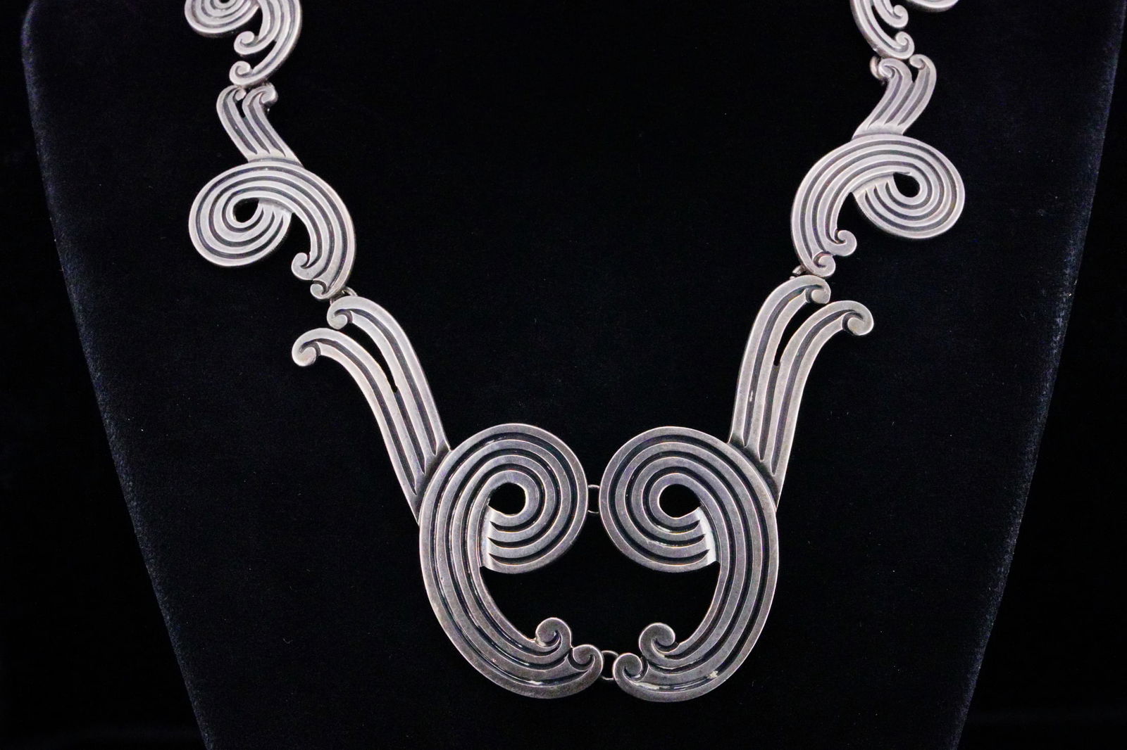 Los Castillo Mexico Vintage Sterling Silver 15" Necklace (1 of 9)