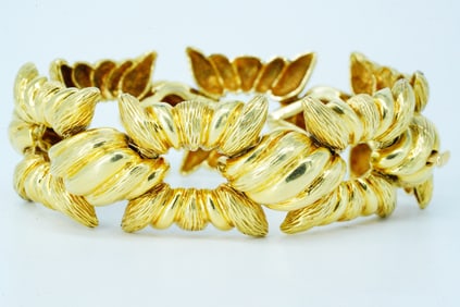 Van Cleef & Arpels Vintage 18K Textured Link Bracelet