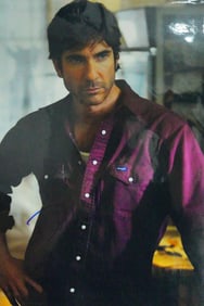 Dylan McDermott "The Messengers" Signed 11"x14" Photo