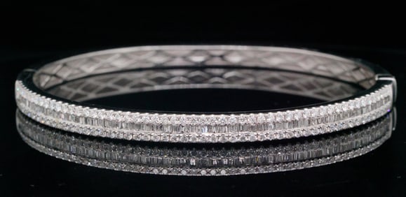 1.75ctw SI1-SI2/G-H Diamond 18K White Gold Bangle