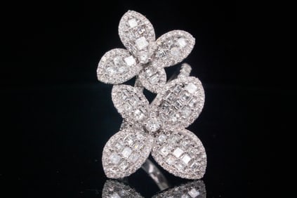 2.80ctw VS2-SI1/G-H Diamond and 18K Flower Ring