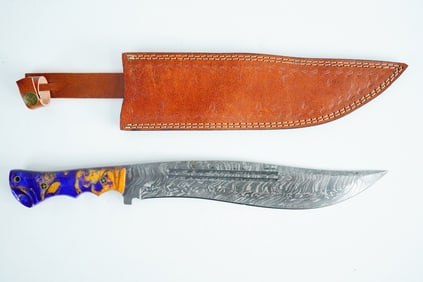 Handmade Damascus Steel Hunting Bowie Knife