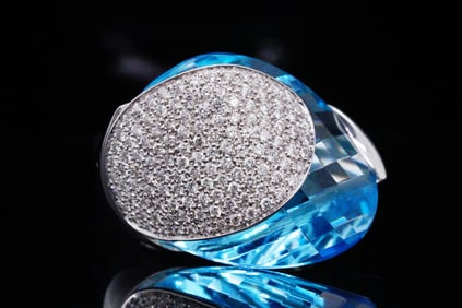 Superoro 1.30ctw Diamond, Blue Topaz and 18K Ring