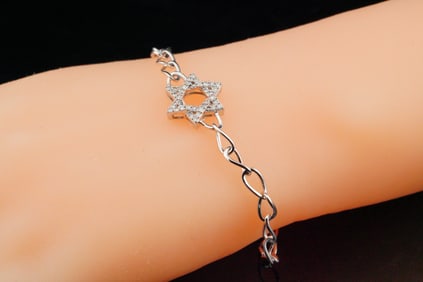 14K White Gold and 0.30ctw Diamond 7" Bracelet