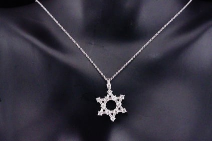 14K White Gold and 0.60ctw Diamond 16" Necklace