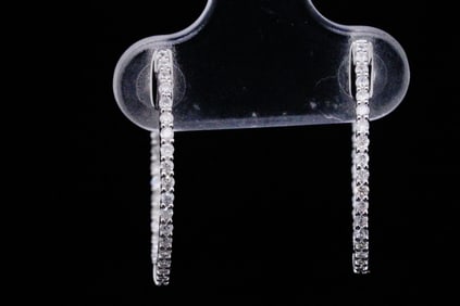 14K White Gold and 0.60ctw Diamond 0.80" Hoop Earrings