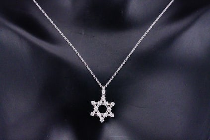 14K White Gold and 0.40ctw Diamond 16" Necklace