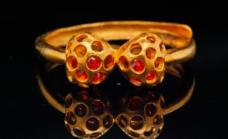 24K Yellow Gold Ring W/Orange Gemstones