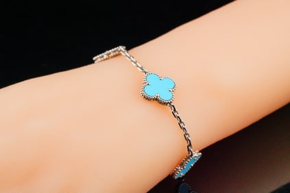 18K White Gold and Turquoise 7" Clover Bracelet