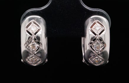 14K White Gold and 0.30ctw Diamond 0.5" Hoop Earrings