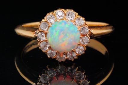 Estate 0.75ct Opal, 0.25ctw Diamond and 18K Ring
