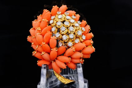 Van Cleef & Arpels Coral, 1.20ctw Diamond 18K Brooch