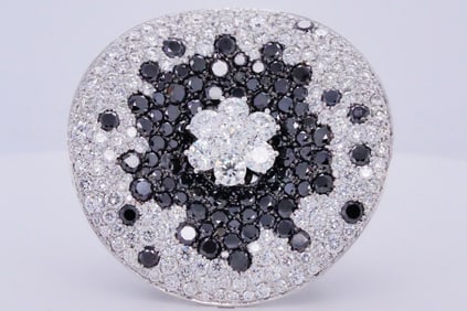 Maggioro 16.57ctw Black and White Diamond 18K Ring