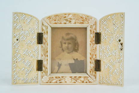 Victorian Exotic Composition Miniature Picture Frame: Victorian Hand-Carved Exotic Composition Miniature Folding Picture Frame W/Antique Photo - Offered is a charming and intricately detailed Victorian miniature folding picture frame, beautifully hand-ca