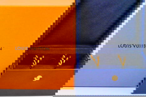 Louis Vuitton Pair of 18K Yellow Gold LV Volt Ear Cuffs: Louis Vuitton Pair of 18K Yellow Gold LV Volt Upside Down Ear Cuff W/Box - These lovely ear cuffs from Louis Vuitton's LV Volt collection are crafted in 18k yellow gold and features a distinctive desi