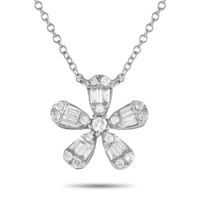 14K White Gold and 0.25ctw Diamond Flower Necklace