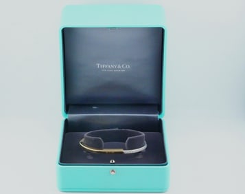 Tiffany & Co. 1.39ctw VS1-VS2/F-G Diamond and 18K Gold Lock Bangle