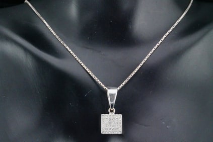 18K White Gold and 0.70ctw Diamond 16" Necklace
