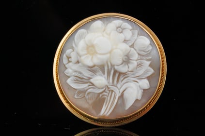 14K Yellow Gold Carved Shell Cameo Brooch/Pendant