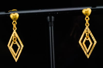 22K Yellow Gold 1.10" Dangle Earrings