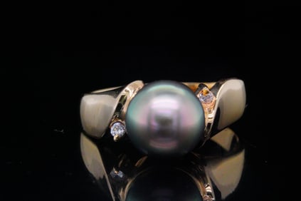 9.6mm Tahitian Pearl and 14K Gold Ring W/Diamonds