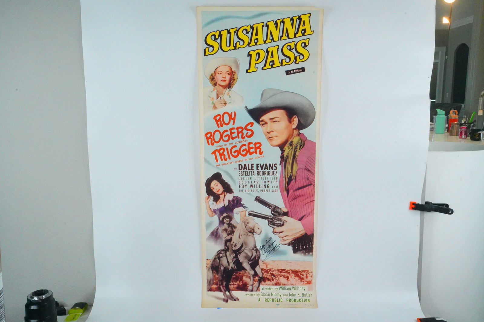 Roy Rogers Signed "Susanna Pass" Re-Release Poster (1 of 5)