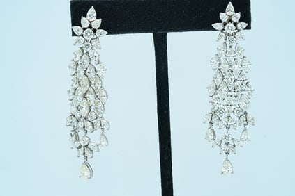 15.80ctw VS1-SI1/G-H Diamond and 18K White Gold Earrings