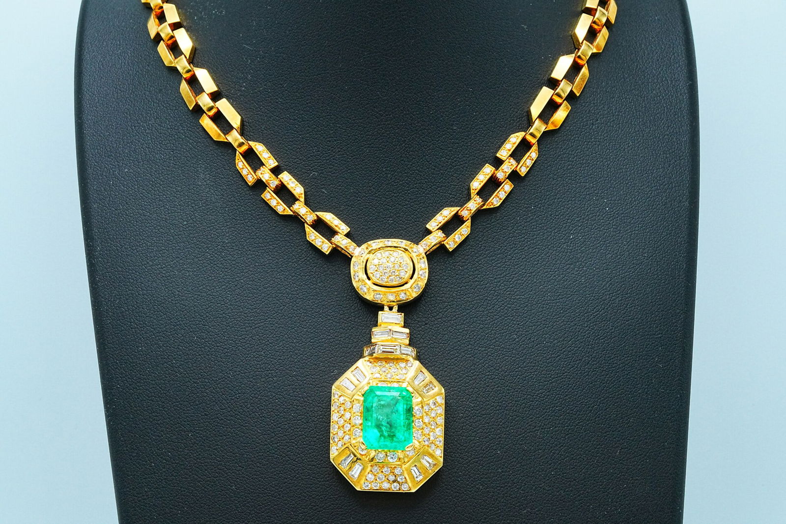 7.61ct Colombian Emerald, 7.80ctw Diamond 18K Necklace (1 of 8)
