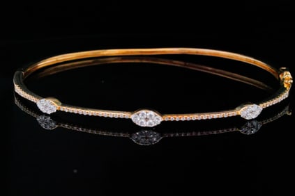 14K Yellow Gold and 0.60ctw Diamond Bangle Bracelet