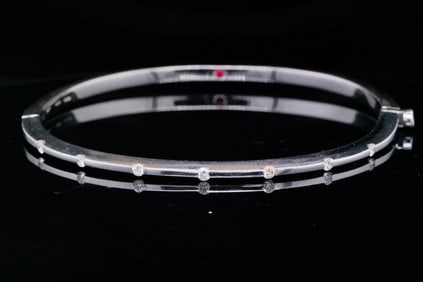 Roberto Coin 0.20ctw Diamond and 18K White Gold Bangle