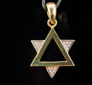 14K Yellow Gold Star of David Pendant W/Diamonds