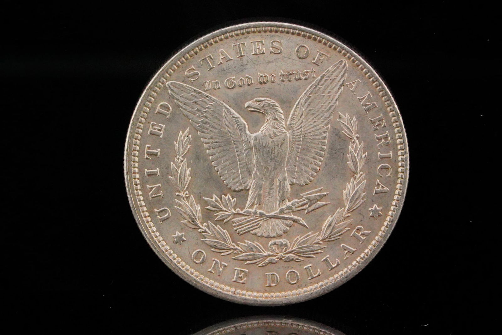 1900 Silver Morgan Dollar (1 of 2)