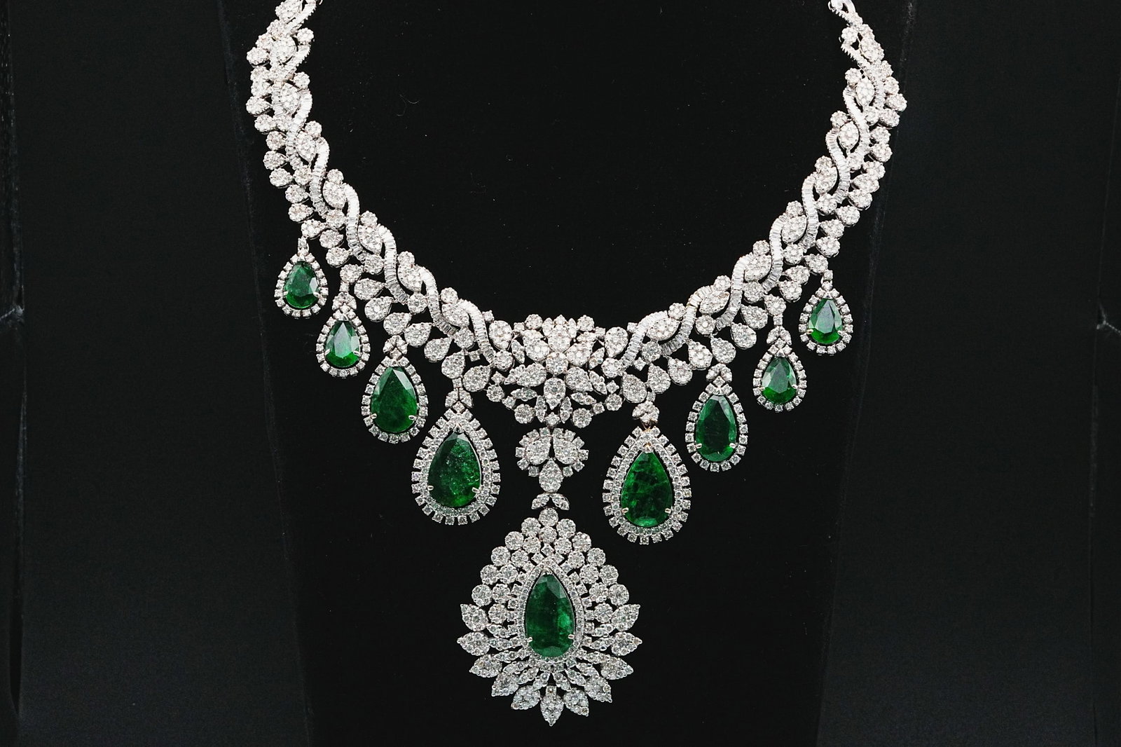 52.15ctw Emerald, 44.20ctw Diamond and 18K Necklace (1 of 8)