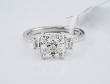 2.70ct GIA VS1/G Diamond, 0.37ctw Diamond and 18K Ring