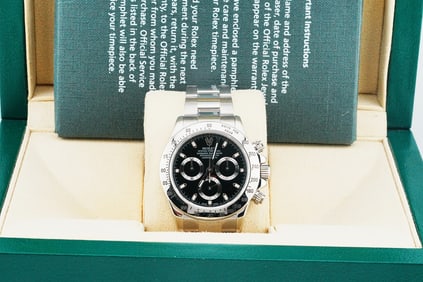 Rolex Cosmograph Daytona 40mm Watch W/Card