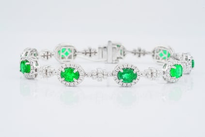 6.90ctw Emerald, 2.50ctw Diamond and 18K Bracelet