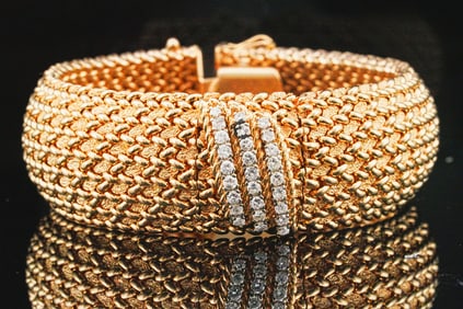 1.00ctw Diamond and 14K Yellow Gold 7" Bracelet Watch